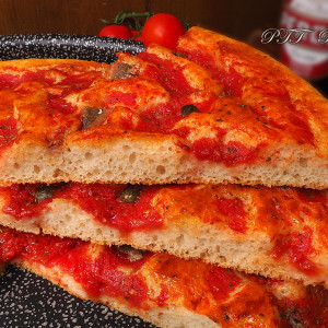 Focaccia al pomodoro